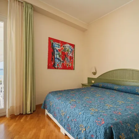 Scogliera Hotel 3*