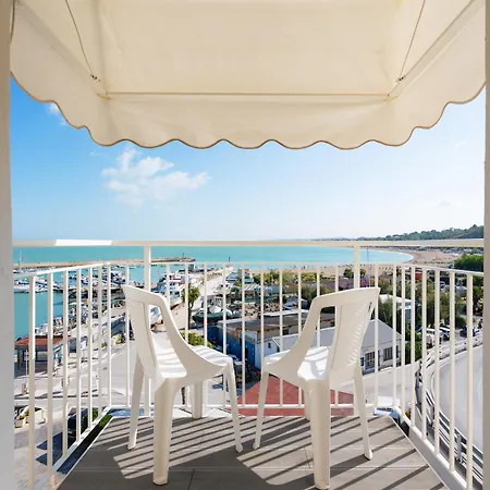 思科格力拉酒店 3* 努马纳