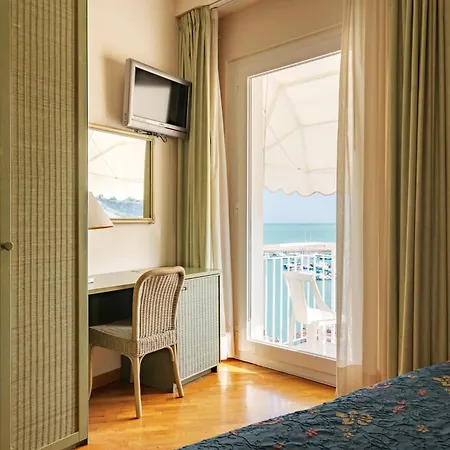 Hotel Scogliera 3*