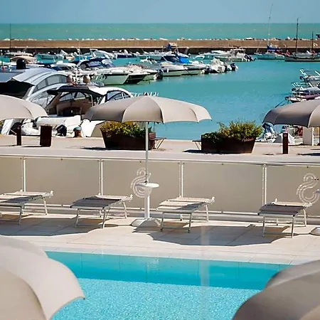 Otel Scogliera 3*