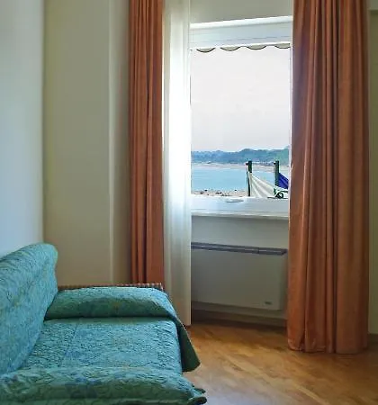 Scogliera Otel Numana
